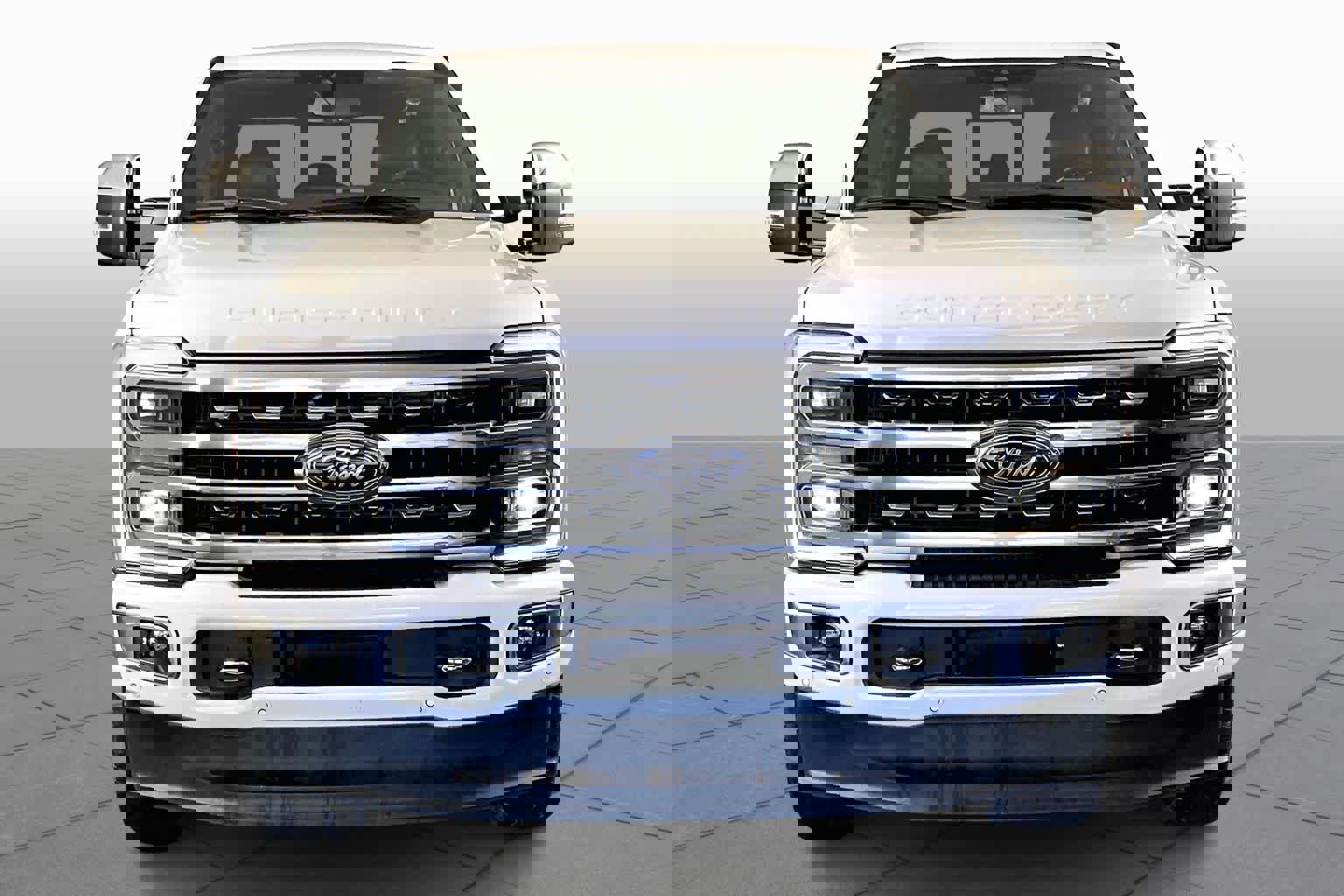 Used 2024 Ford F250 Platinum w/ FX4 Off-Road Package image 4