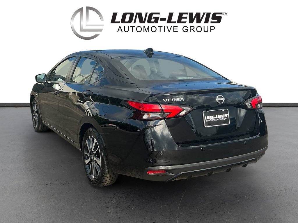 Used 2025 Nissan Versa SV FWD image 4