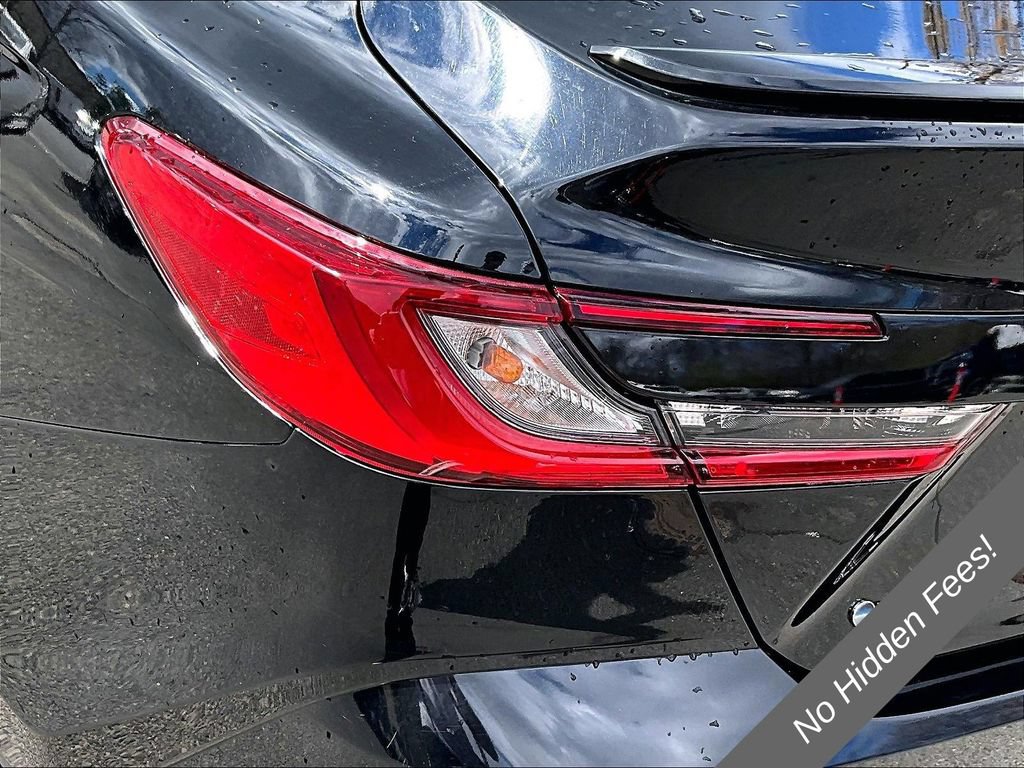 Used 2025 Toyota Camry SE FWD image 27