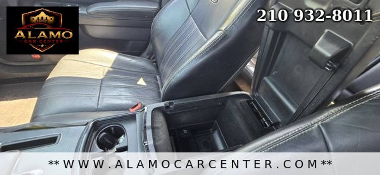 Used 2013 Chrysler 300 S RWD image 34