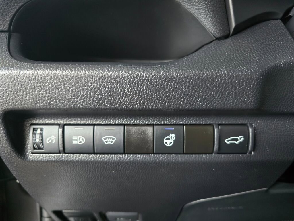 Used 2024 Toyota RAV4 XLE w/ Convenience Package AWD/4WD image 27
