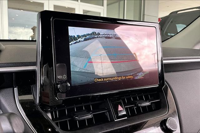 Used 2024 Toyota Corolla Cross LE w/ Moonroof Package FWD image 13
