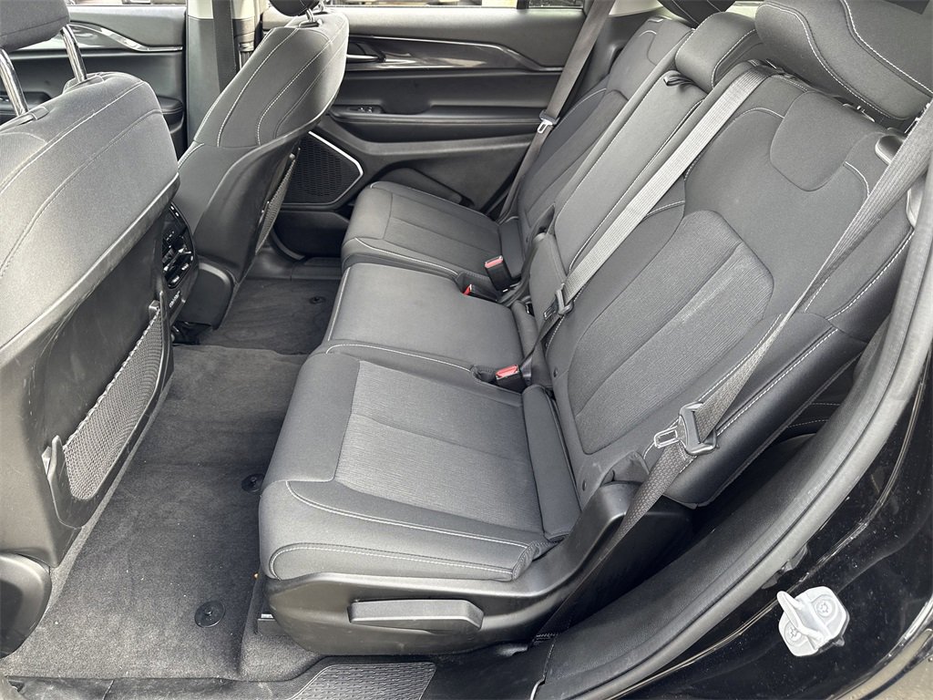 Used 2022 Jeep Grand Cherokee L Laredo w/ Luxury Tech Group I image 13