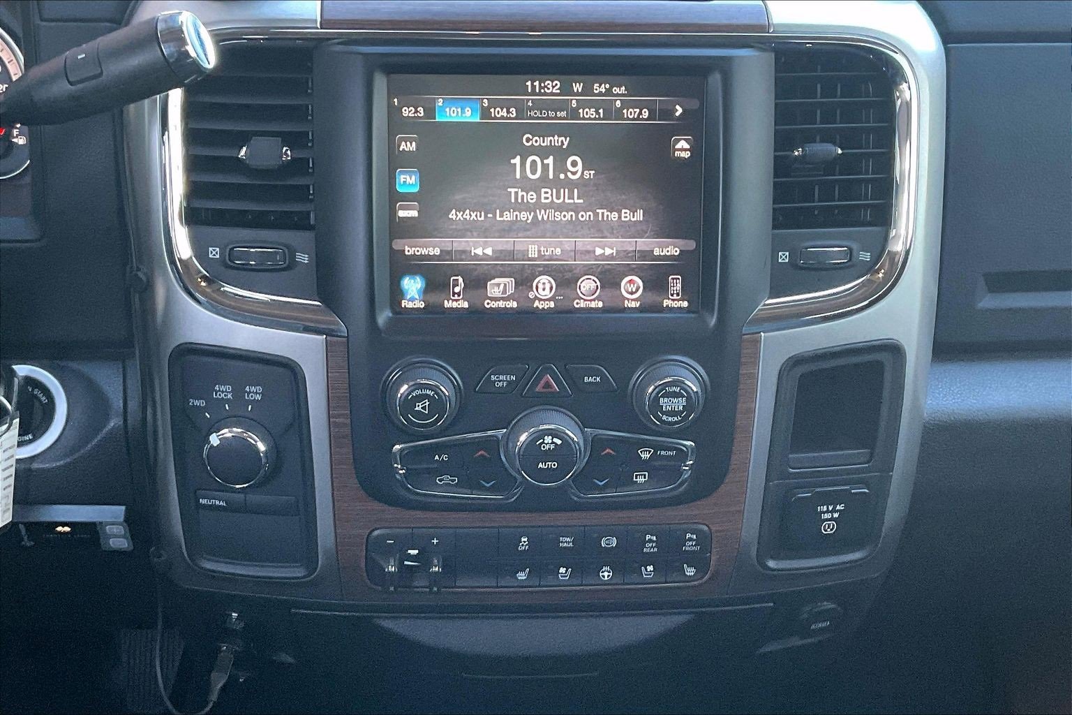 Used 2016 RAM 2500 Laramie image 9