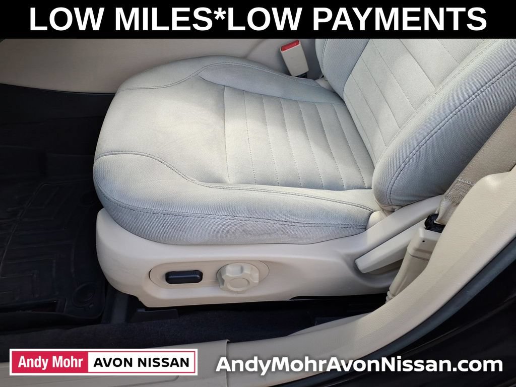 Used 2018 Ford Taurus SE FWD image 17