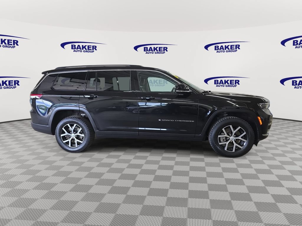 Used 2023 Jeep Grand Cherokee L Limited AWD/4WD image 4
