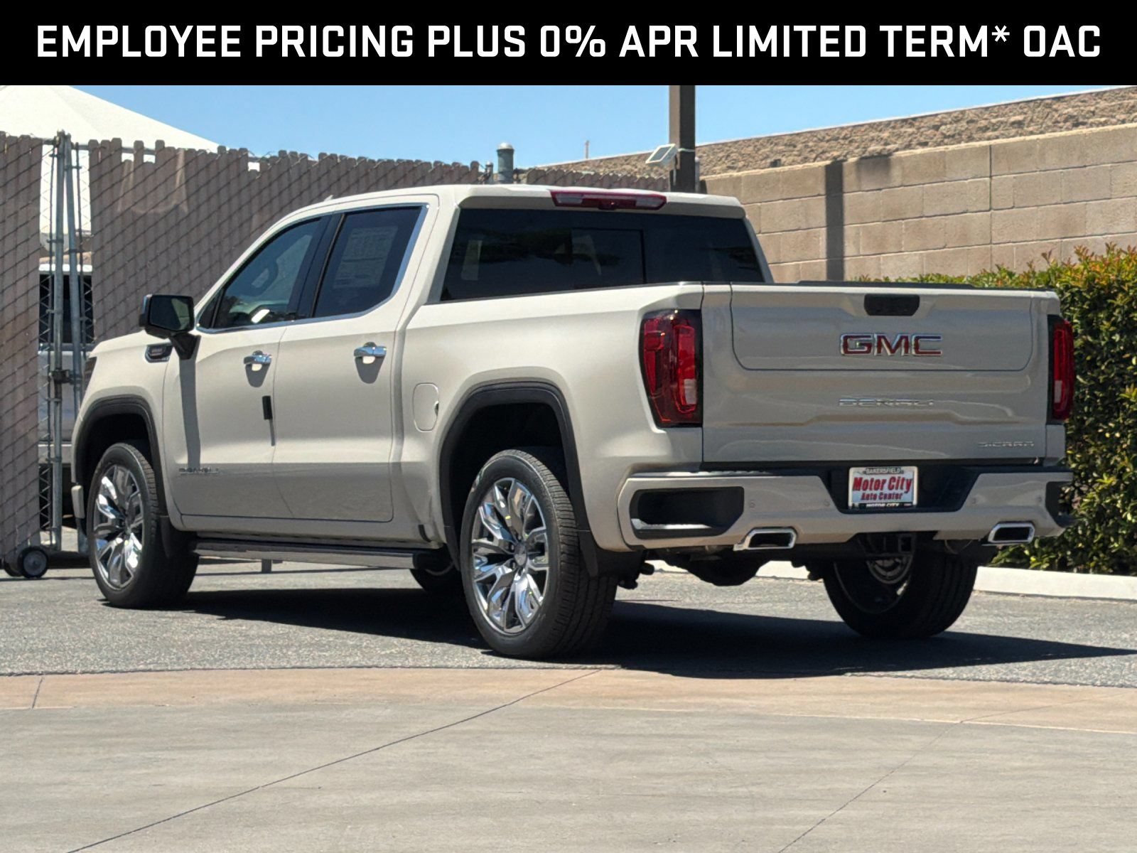 New 2026 GMC Sierra 1500 Denali w/ Denali Reserve Package AWD/4WD image 6