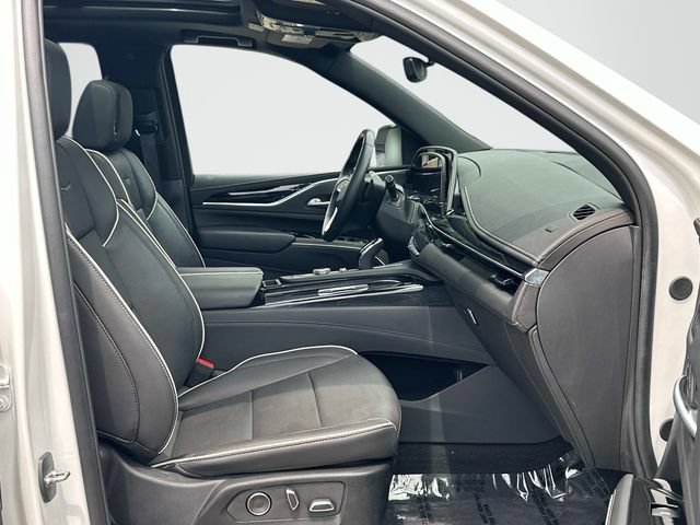 Certified 2024 Cadillac Escalade ESV Sport w/ LPO, ONYX Package AWD/4WD image 22