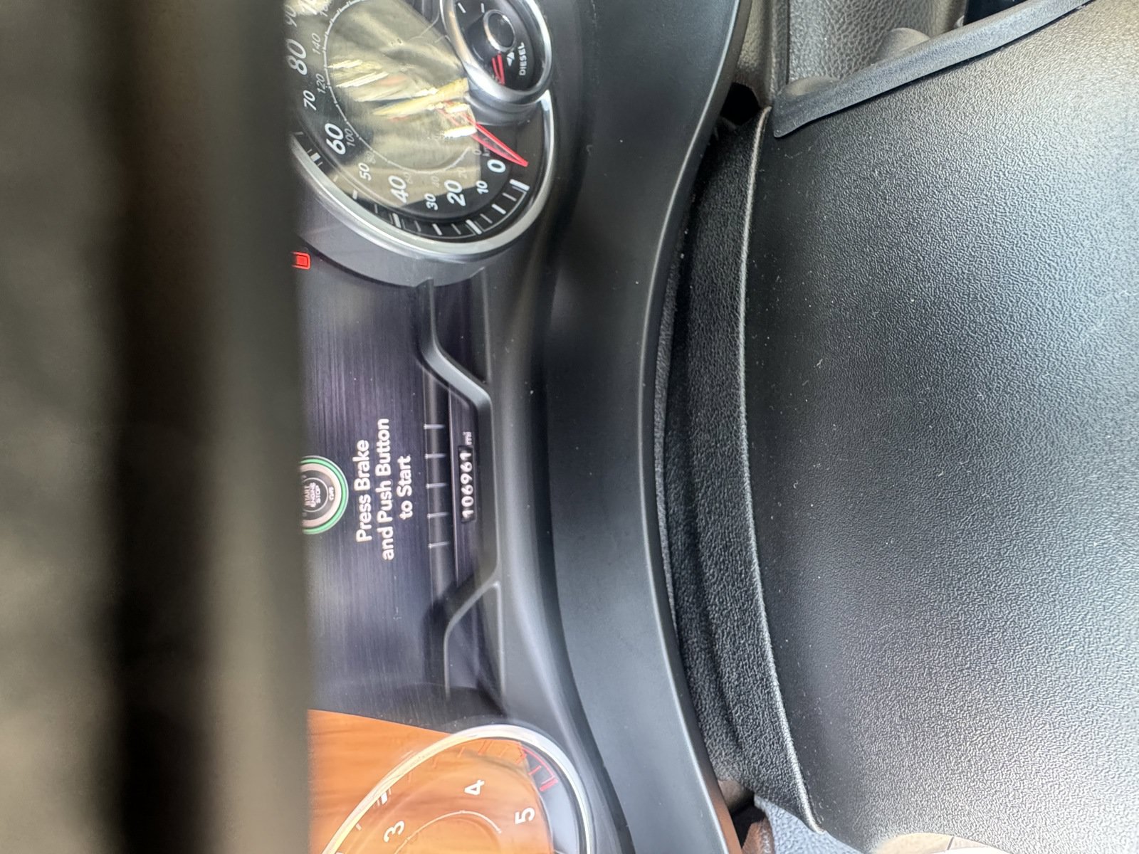Used 2019 RAM 2500 Laramie AWD/4WD image 10