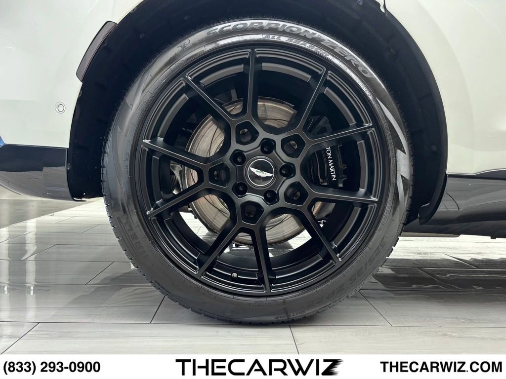 Used 2021 Aston Martin DBX AWD/4WD image 39