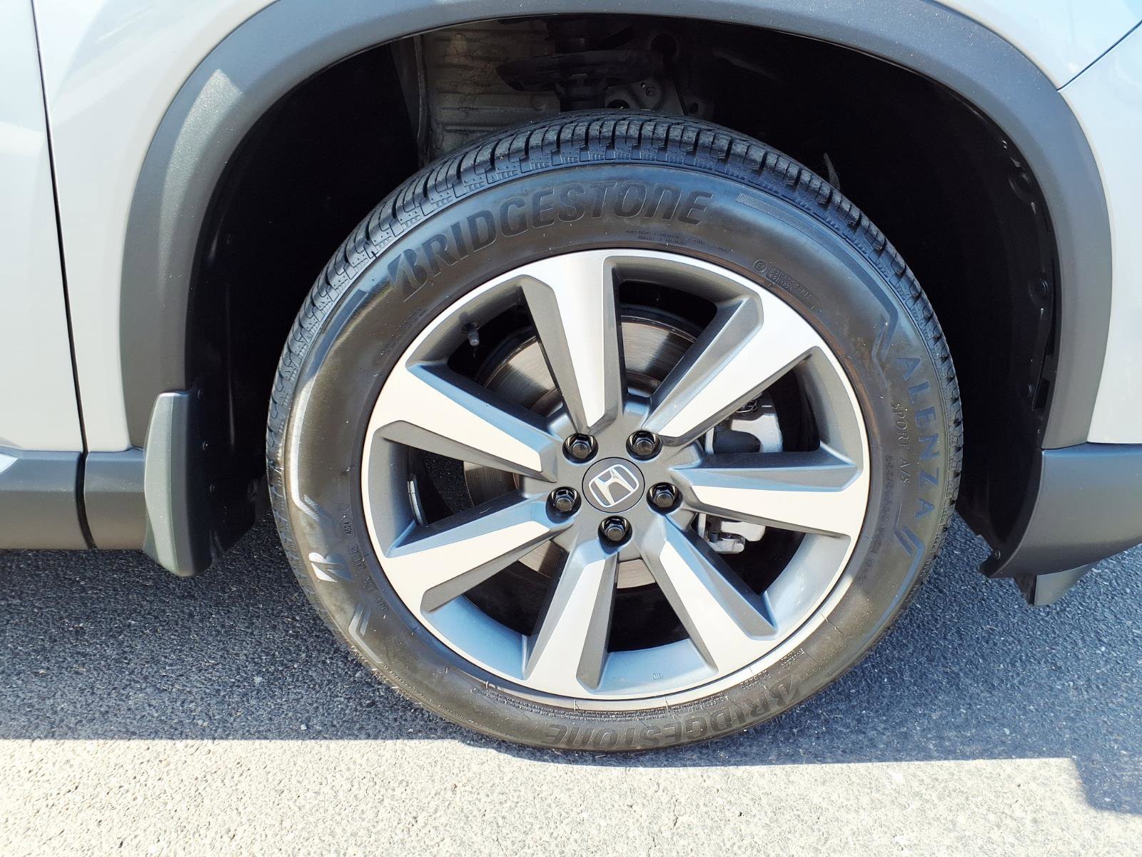 Used 2024 Honda Pilot Elite image 9