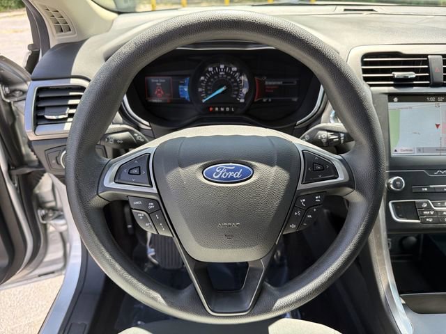 Used 2019 Ford Fusion SE FWD image 29