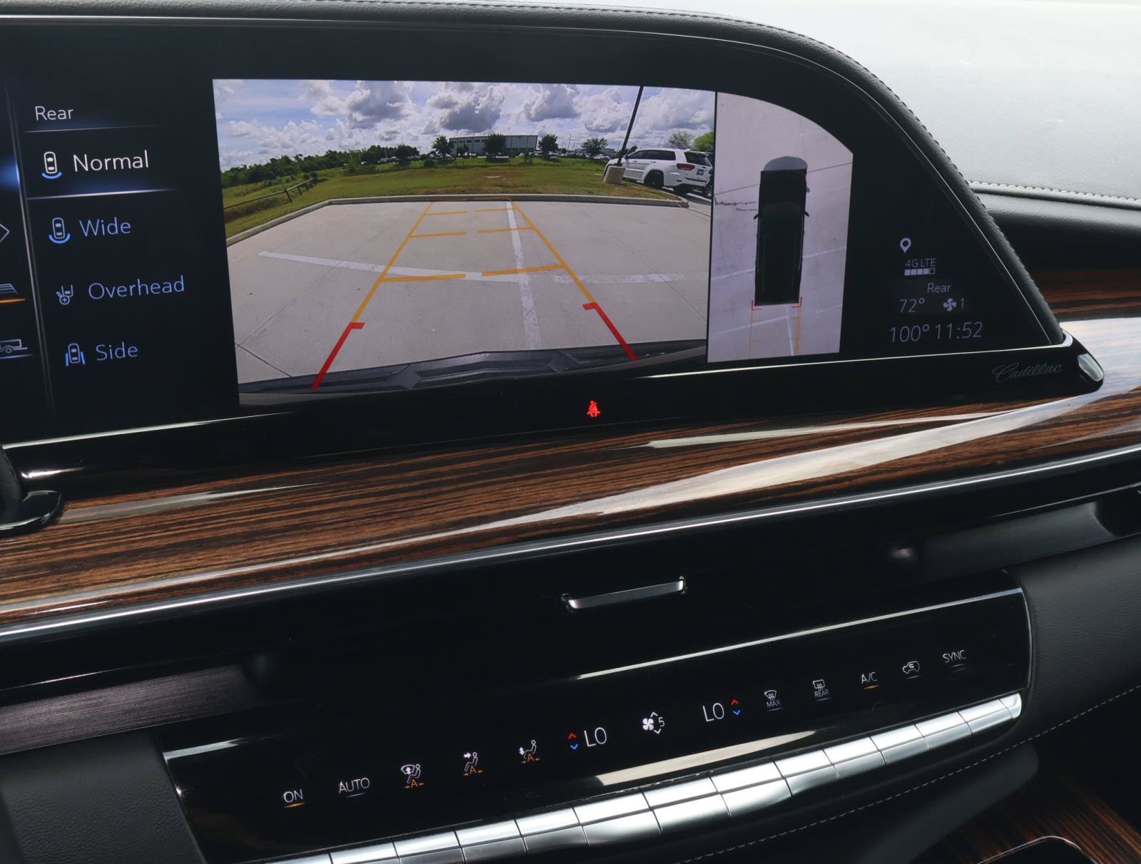 Used 2023 Cadillac Escalade ESV Premium Luxury AWD/4WD image 32