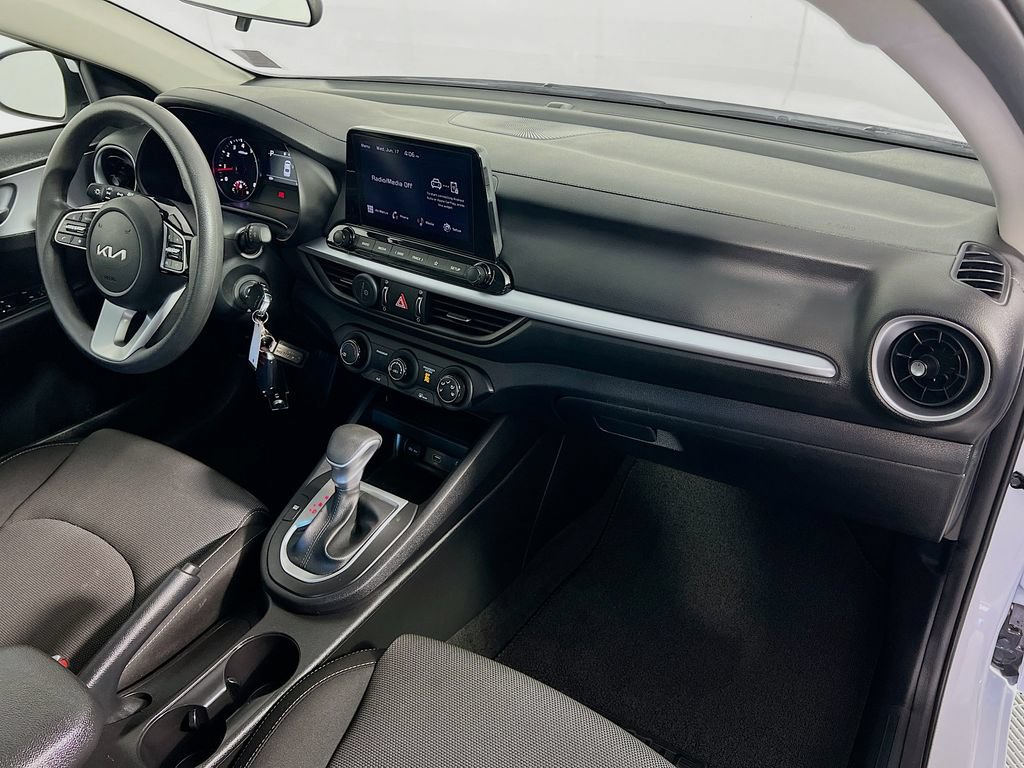 Certified 2024 Kia Forte LXS FWD image 27