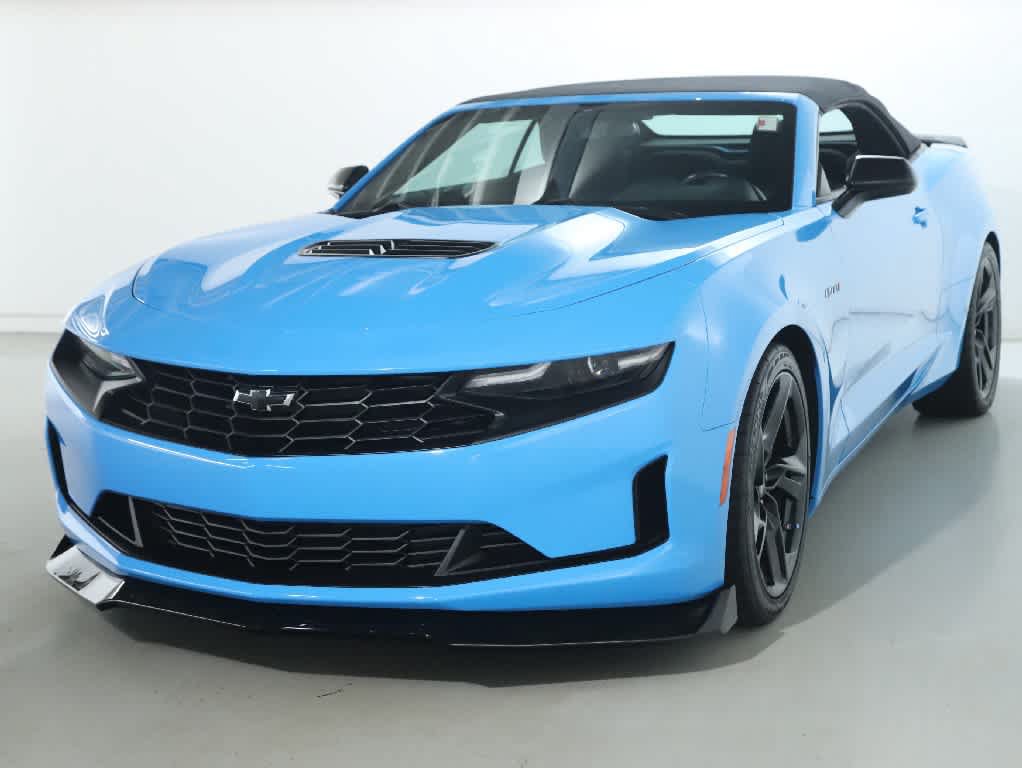 Used 2022 Chevrolet Camaro LT RWD image 1
