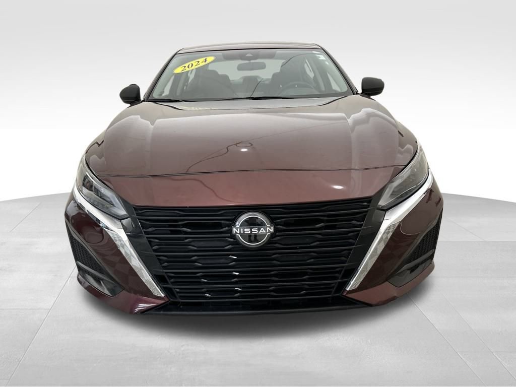 Used 2024 Nissan Altima 2.5 SV image 9