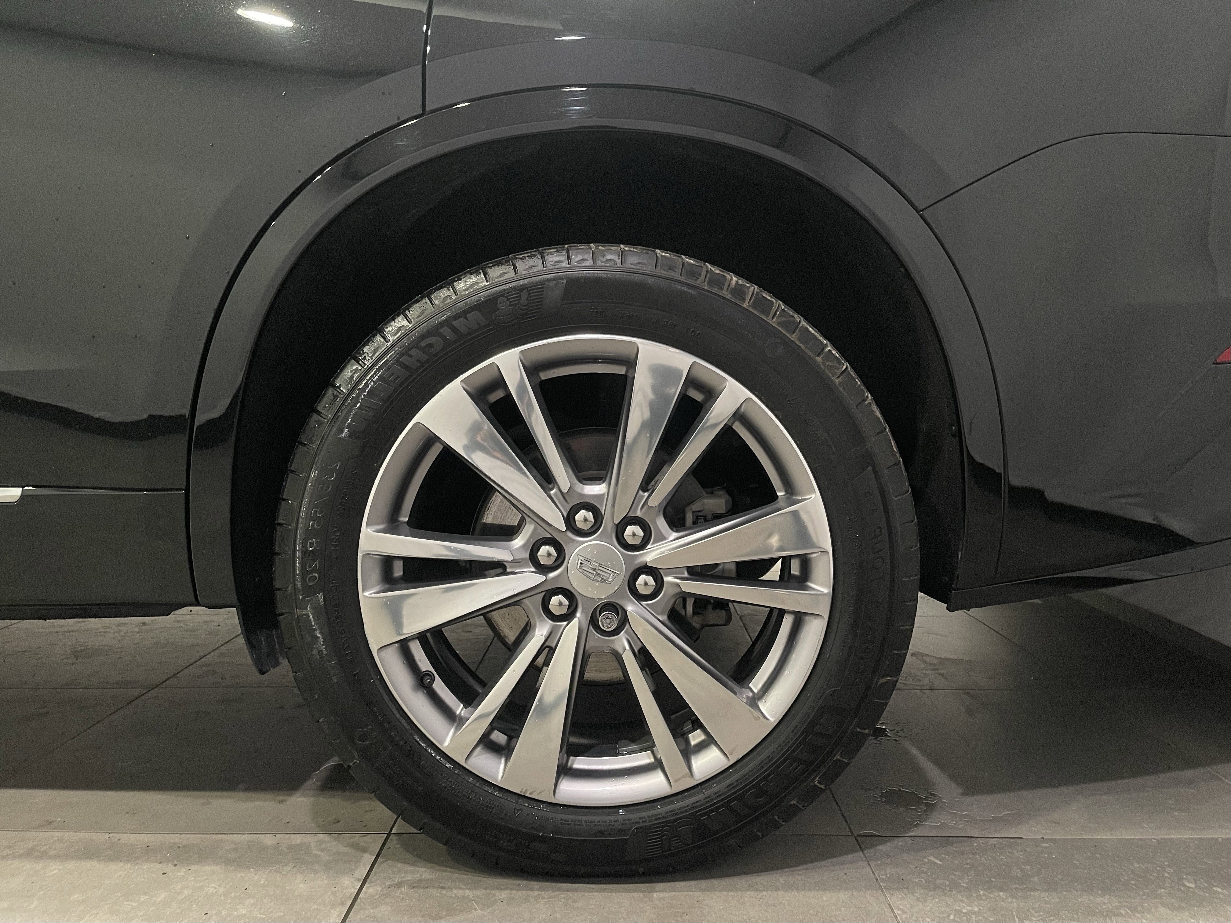 Used 2023 Cadillac XT6 Premium Luxury image 8