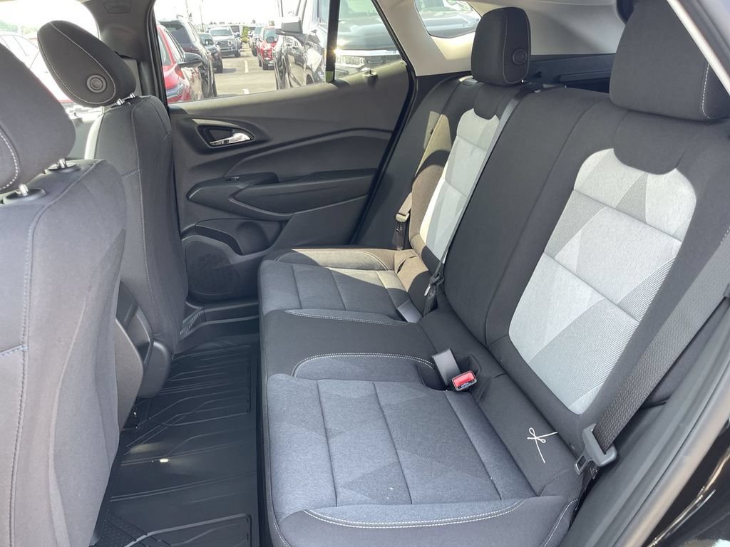 New 2026 Chevrolet Trax LS w/ LS Convenience Package FWD image 21