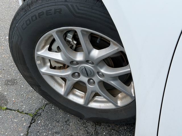 Used 2023 Chrysler Pacifica Touring-L image 10