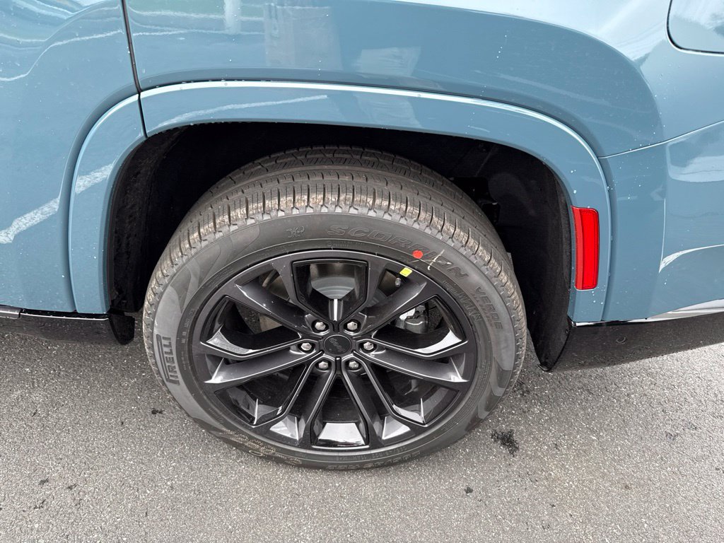 New 2027 Jeep Grand Wagoneer Summit AWD/4WD image 8