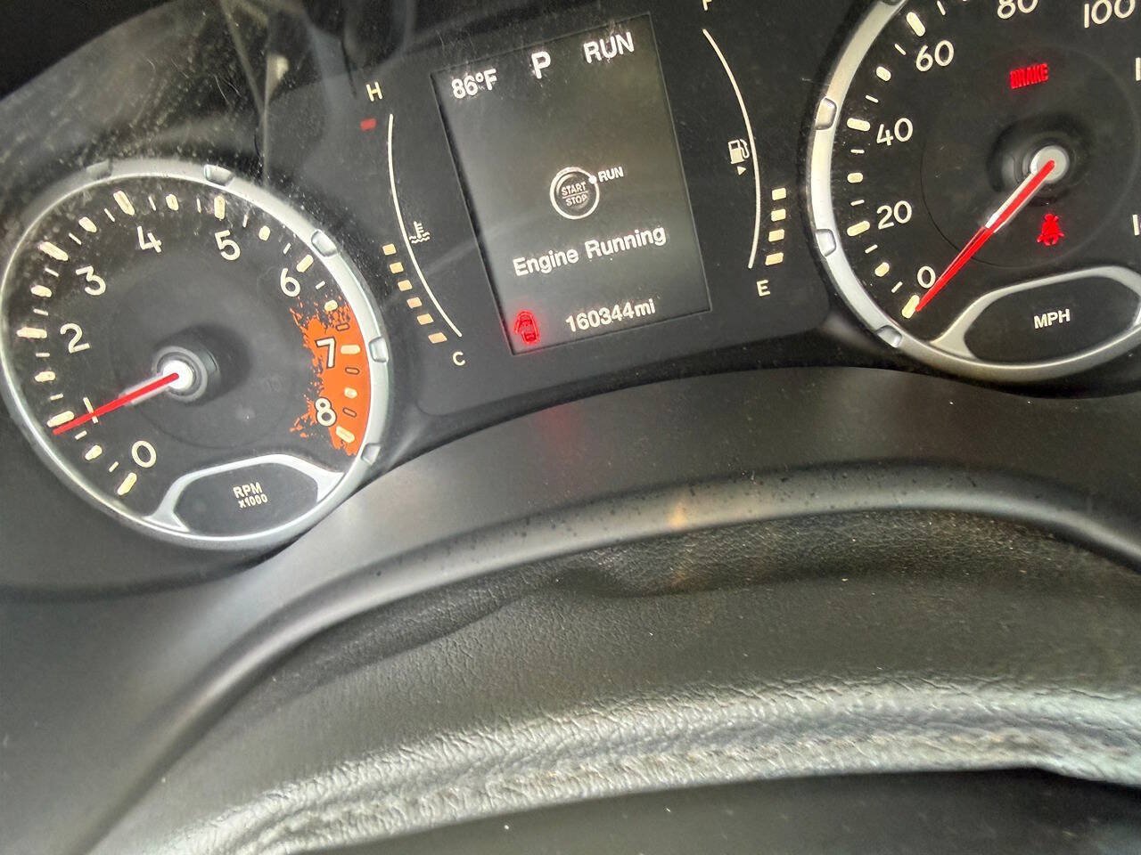 Used 2016 Jeep Renegade 75th Anniversary FWD image 13