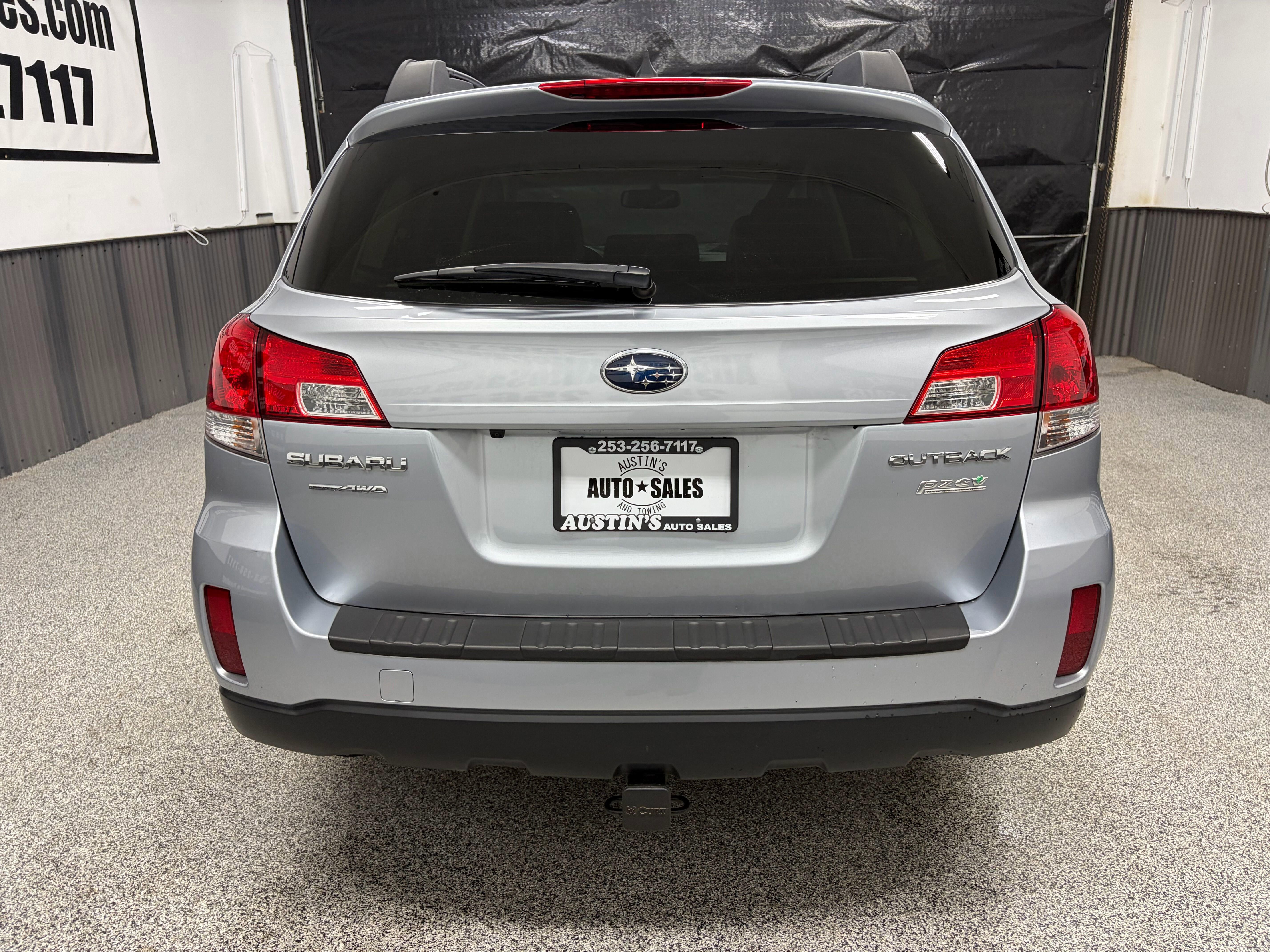 Used 2012 Subaru Outback 2.5i Limited image 4