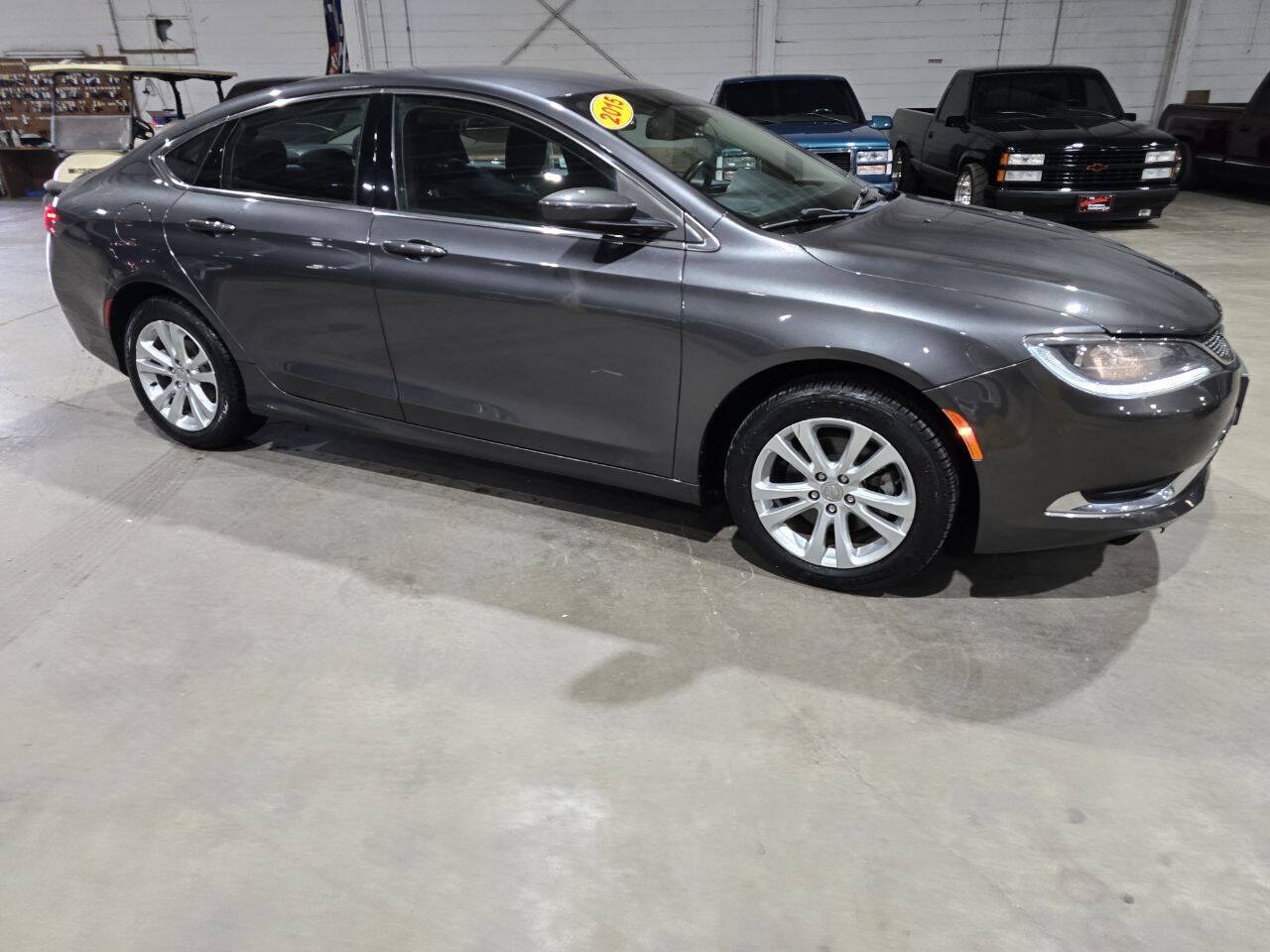 Used 2015 Chrysler 200 Limited w/ Convenience Group FWD image 15