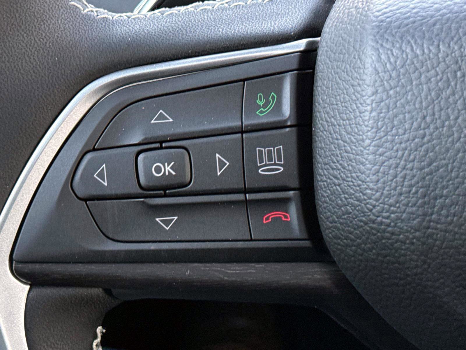 New 2025 Jeep Grand Cherokee Limited image 15