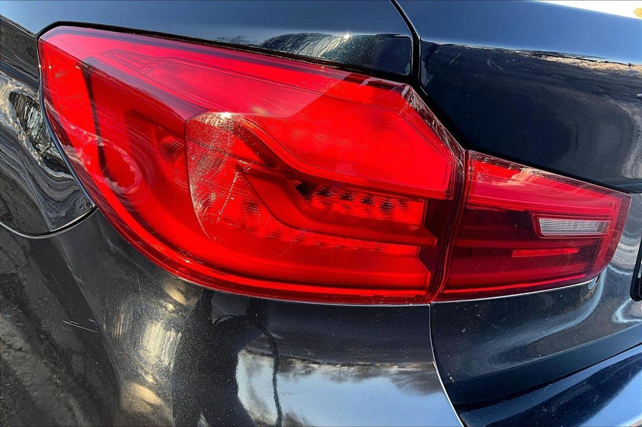 Used 2018 BMW 540i xDrive 540i xDrive w/ M Sport Package image 23
