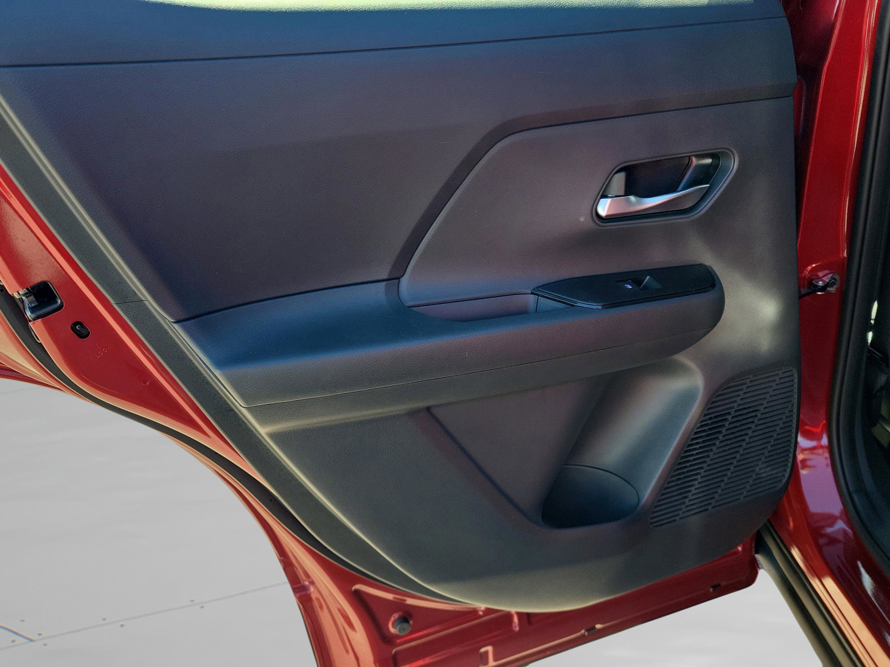 Certified 2025 Nissan Kicks SV image 10