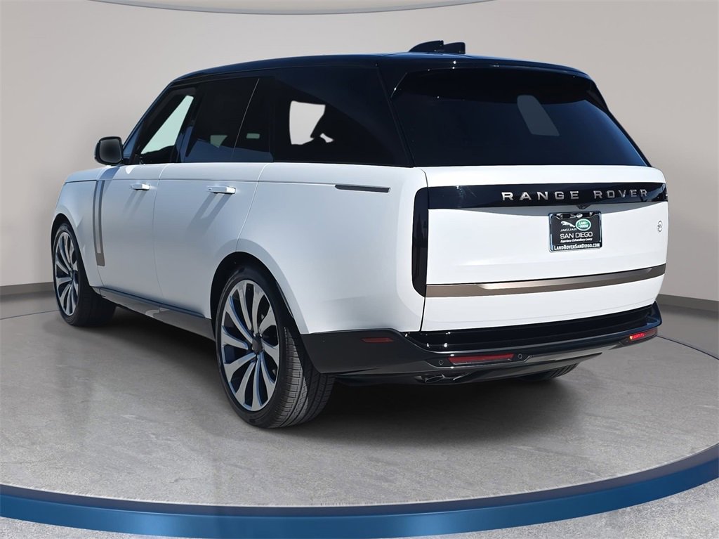 New 2026 Land Rover Range Rover SV image 7