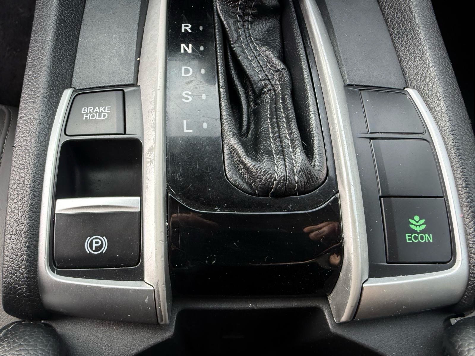 Used 2017 Honda Civic Touring image 25