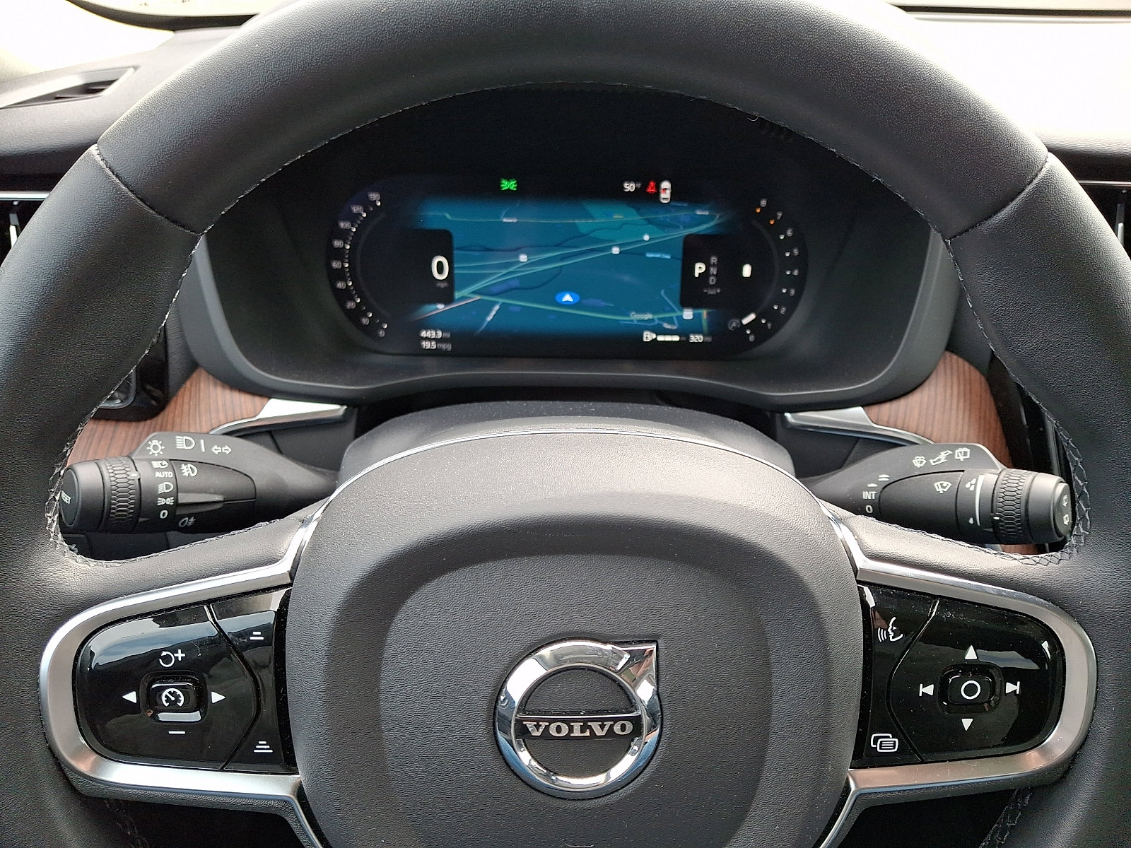 Certified 2023 Volvo XC60 B5 Plus w/ Climate Package image 20