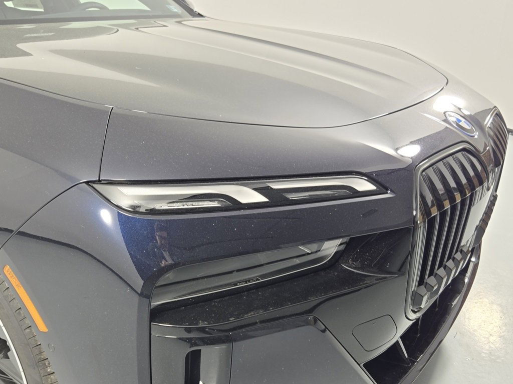 New 2026 BMW i7 xDrive60 image 11