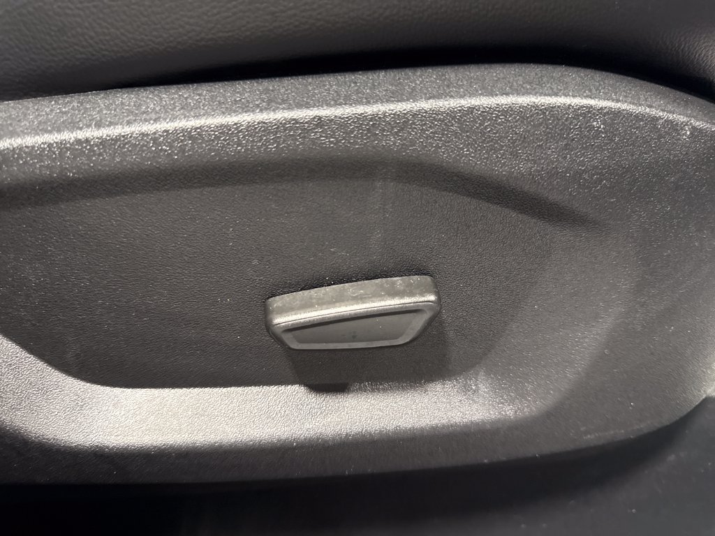 Used 2024 Ford Edge SEL AWD/4WD image 31