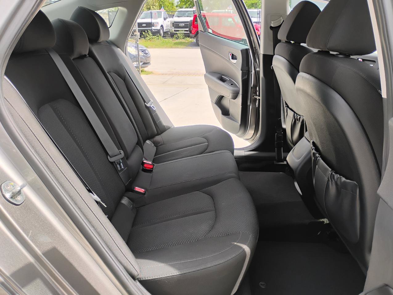 Used 2017 Kia Optima LX FWD image 82