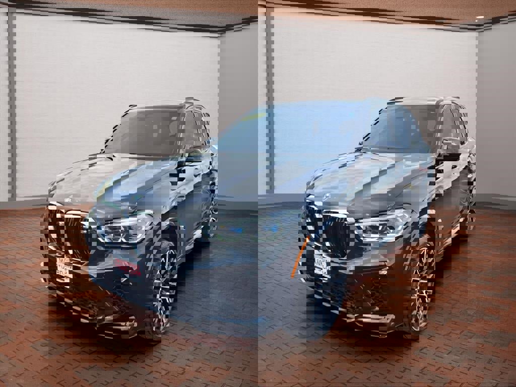 Used 2021 BMW X5 M w/ Executive Package image 33