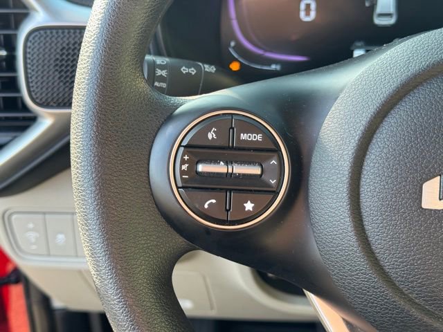 Certified 2025 Kia Soul LX w/ LX Technology Package image 23