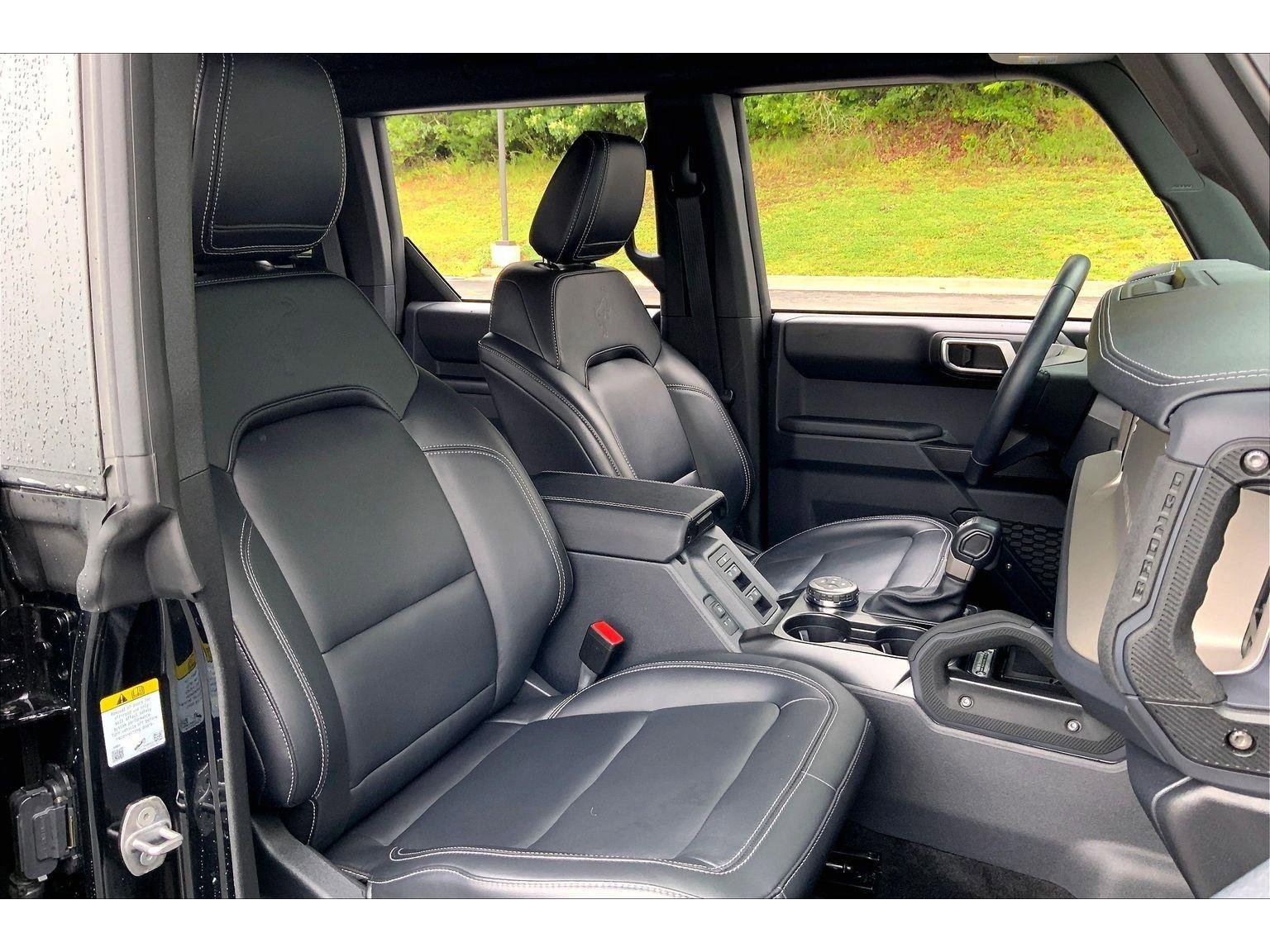 Used 2025 Ford Bronco Outer Banks w/ Sasquatch Package AWD/4WD image 7