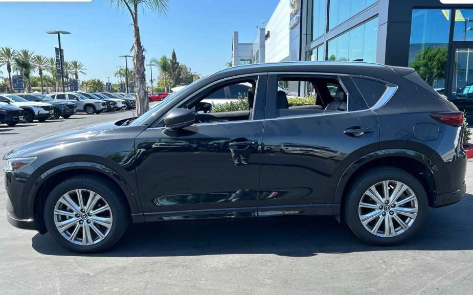 Used 2023 MAZDA CX-5 Signature AWD/4WD image 7