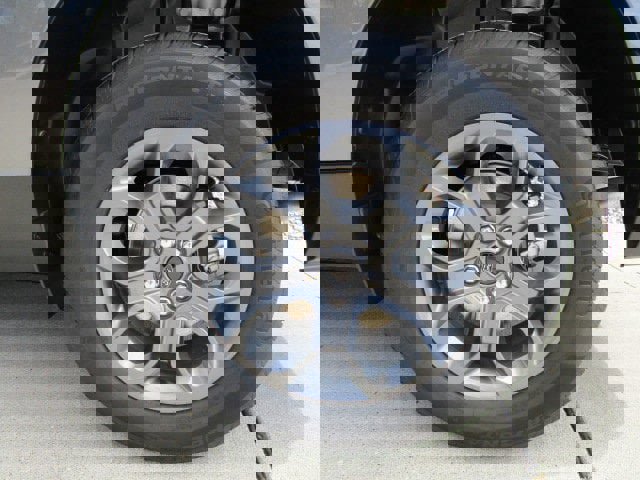 New 2025 Ford Maverick XLT image 9