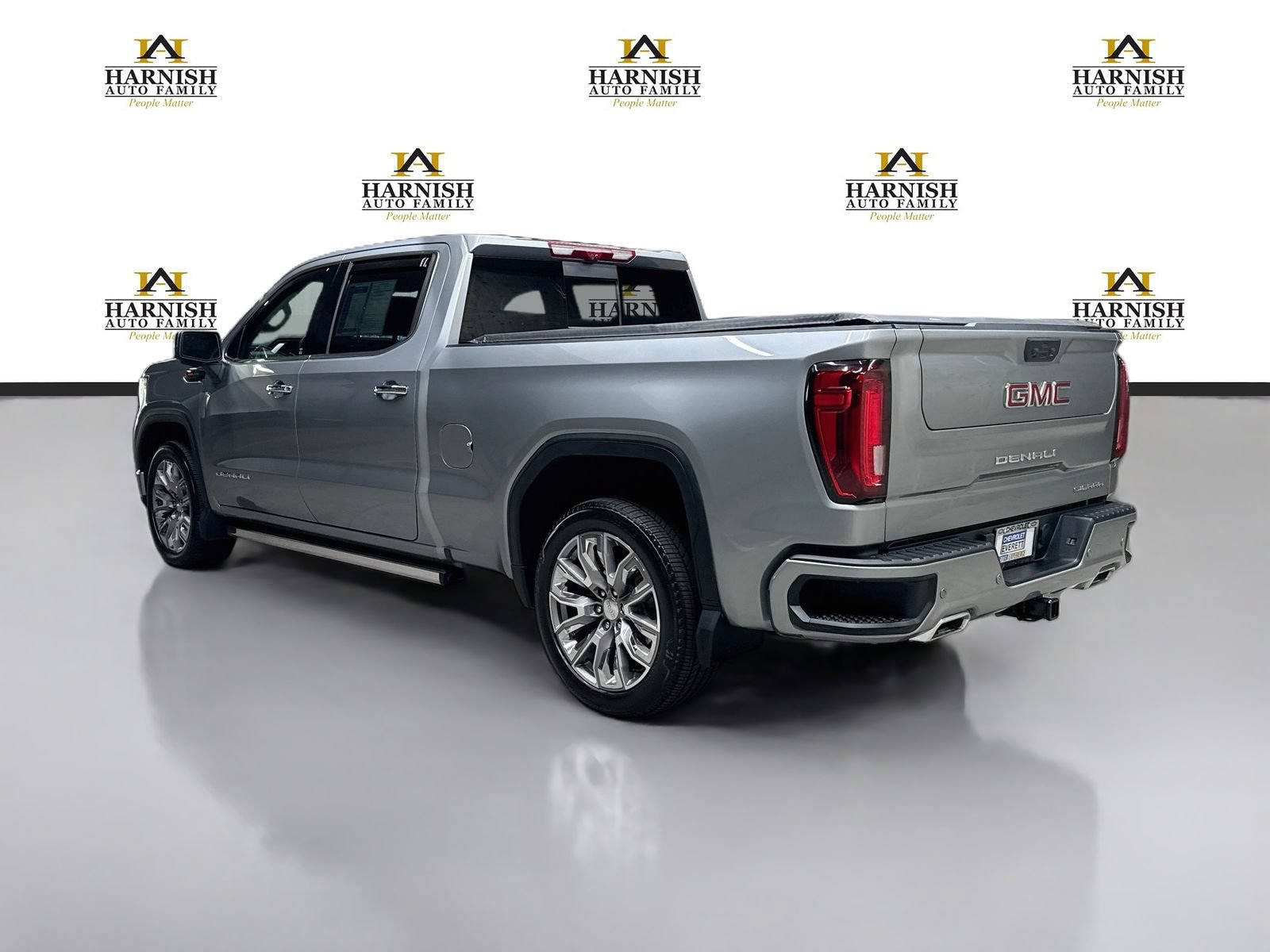 Used 2026 GMC Sierra 1500 Denali w/ Denali Reserve Package AWD/4WD image 9