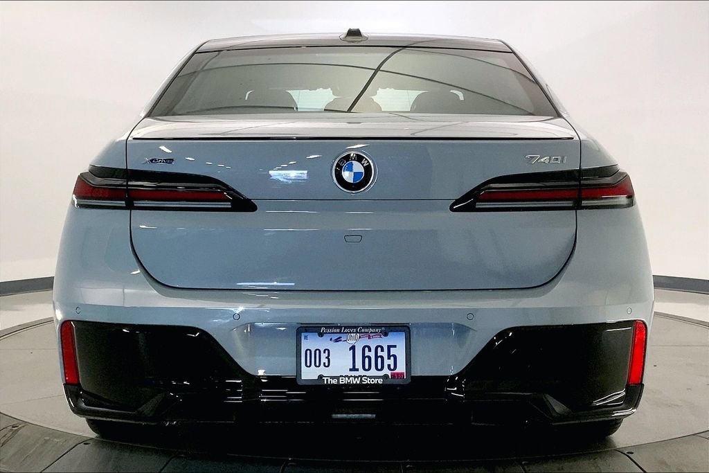 New 2025 BMW 740i xDrive 740i xDrive image 3