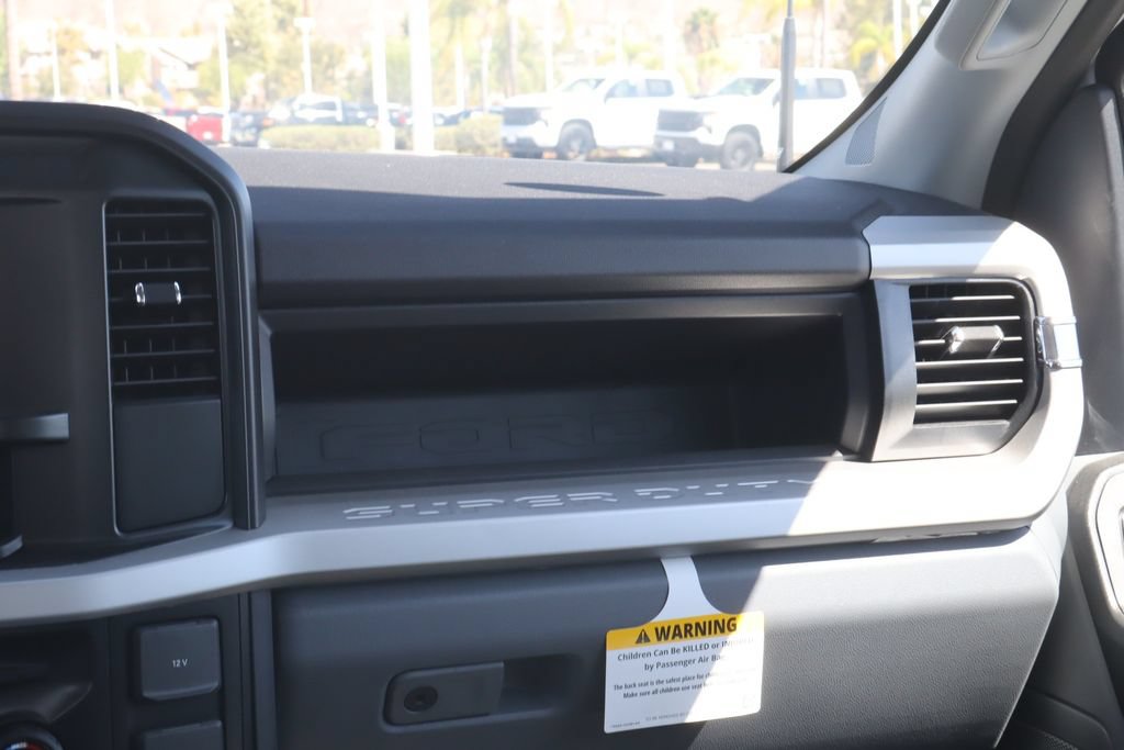 New 2026 Ford F550 4x4 Crew Cab image 30