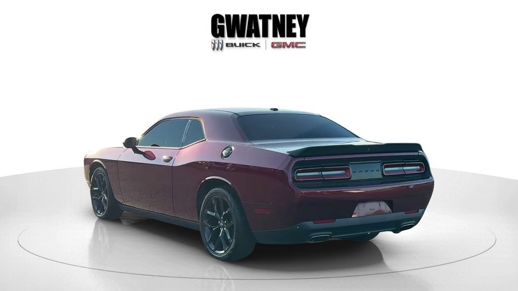 Used 2020 Dodge Challenger SXT w/ Blacktop Package RWD image 5