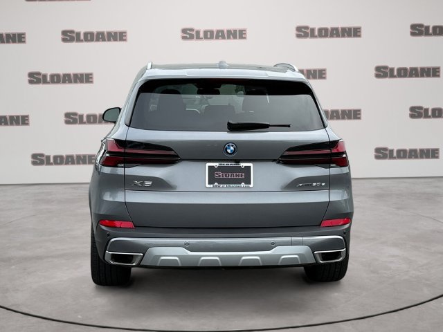 Certified 2026 BMW X5 xDrive50e w/ Climate Comfort Package AWD/4WD image 4