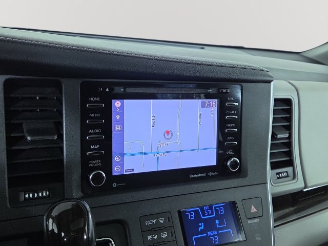 Used 2019 Toyota Sienna XLE Premium FWD image 17