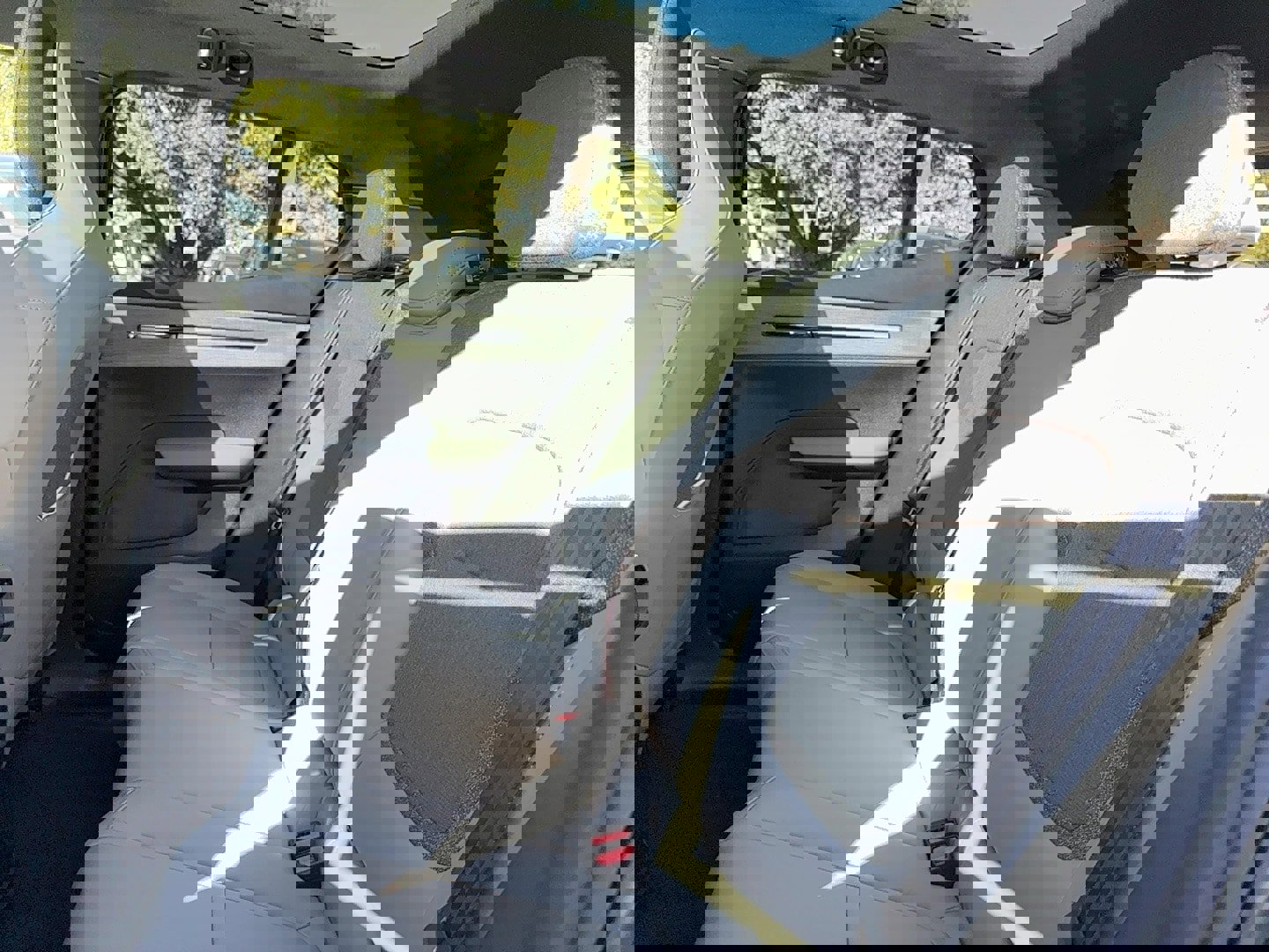 New 2026 Volvo EX30 Plus w/ Protection Package Premier image 16