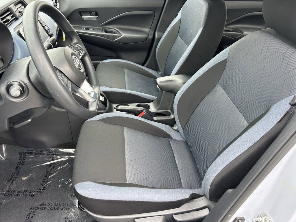 Used 2025 Nissan Versa SV w/ Trunk Package image 22