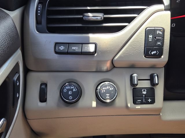 Used 2018 GMC Yukon XL Denali w/ Open Road Package AWD/4WD image 27